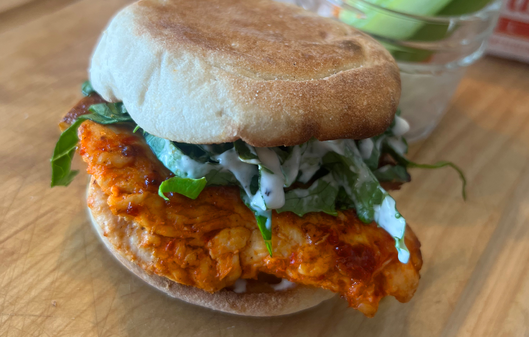 BAYS WITH FRIED MEAT LETTUCE AND SAUCE