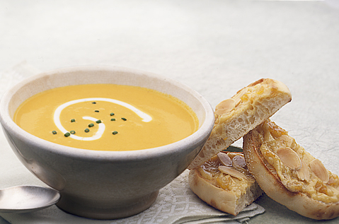 YELLOW SOUP NEXT TO BAYS