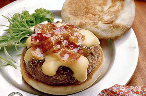 BEEF PATTY WITH MELTED CHEESE AND BACON