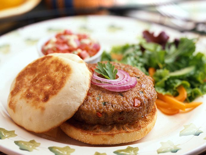 GARDEN CHICKEN BURGERS WITH BASIL-GORGONZOLA SALSA