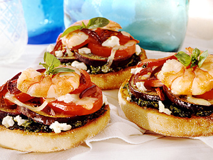 THREE BAYS ENGLISH MUFFINS TOPPED WITH PRAWNS AND VEGGIES