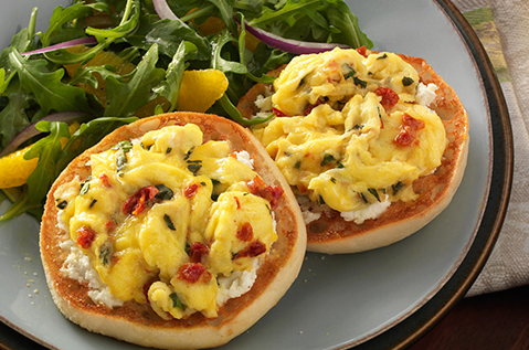 EGGS ON BAYS ENGLISH MUFFIN