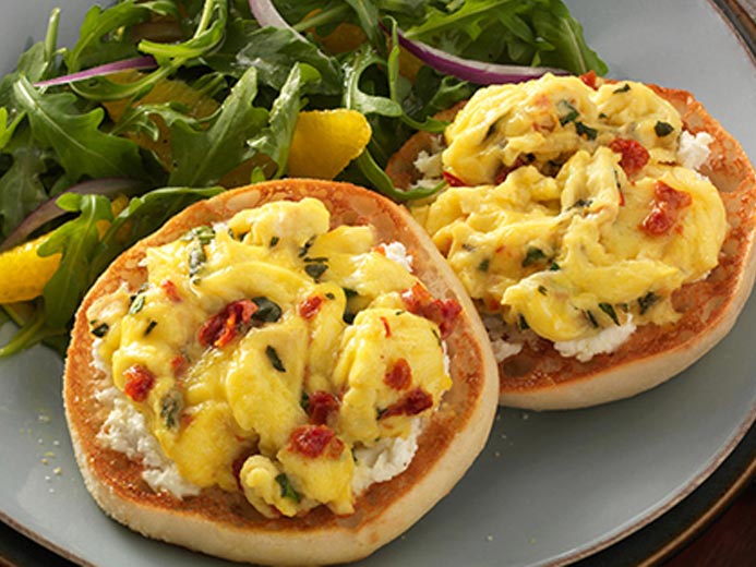 EGGS ON BAYS ENGLISH MUFFIN 