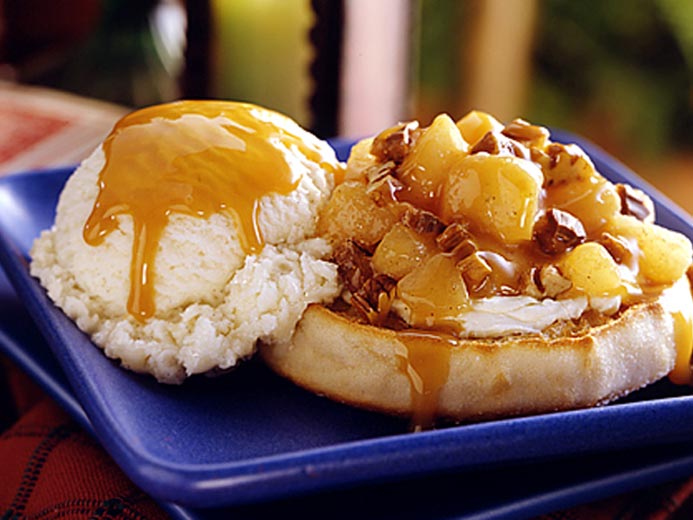ICE CREAM AND FRUIT ON BAYS ENGLISH MUFFINS